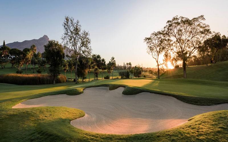 Golf course, sand bunker, trees – Aloha Golf Club, Costa del Sol, Málaga | Andaluciatours