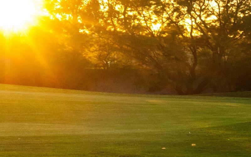 Golf course, sunrise, green grass – Club de Campo y Golf La Luna de Doñana, Costa Noroeste, Cádiz | Andaluciatours