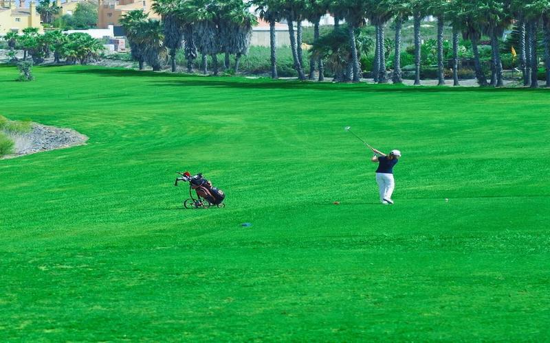 Golf, golfer, golf course – Club de Campo y Golf La Luna de Doñana, Costa Noroeste, Cádiz | Andaluciatours