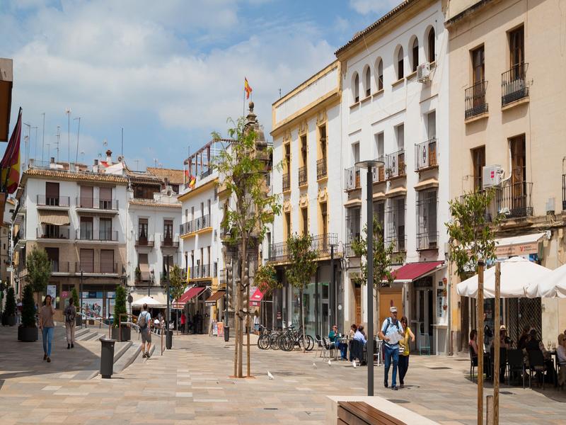 City square, spanish architecture, outdoor seating – Córdoba, Córdoba province, Andalucía | Andaluciatours