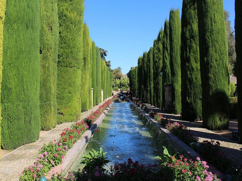 Garden, water feature, trees – Córdoba, Andalucía | Andaluciatours