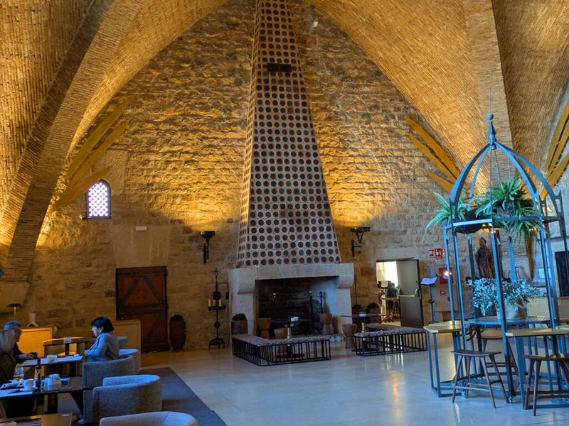 Interior, stone walls, fireplace – Jaén, Andalucía | Andaluciatours