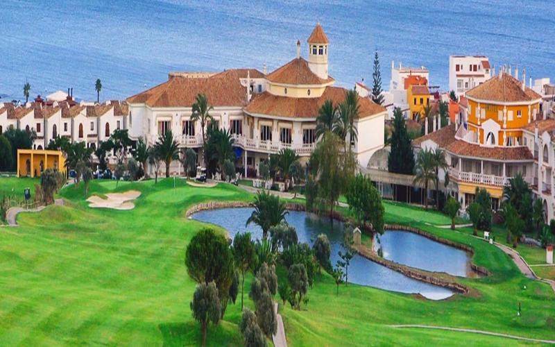 Golf course, country club, La Duquesa – La Duquesa Golf Country Club, Costa del Sol, Málaga | AndaluciaTours