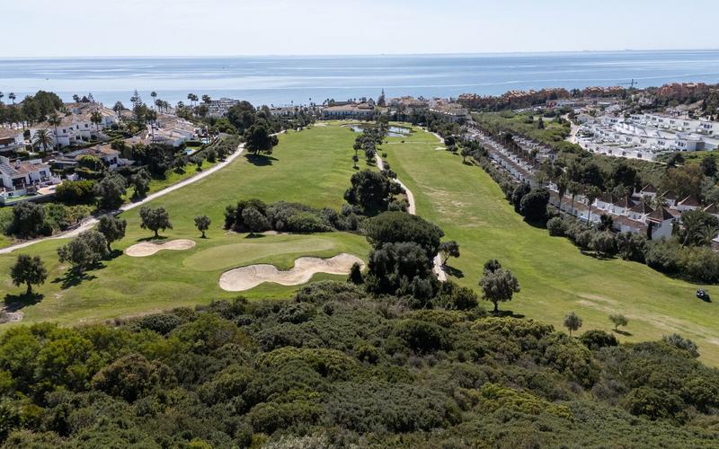 Golf course, green, trees – La Duquesa Golf Country Club, Costa del Sol, Málaga | AndaluciaTours