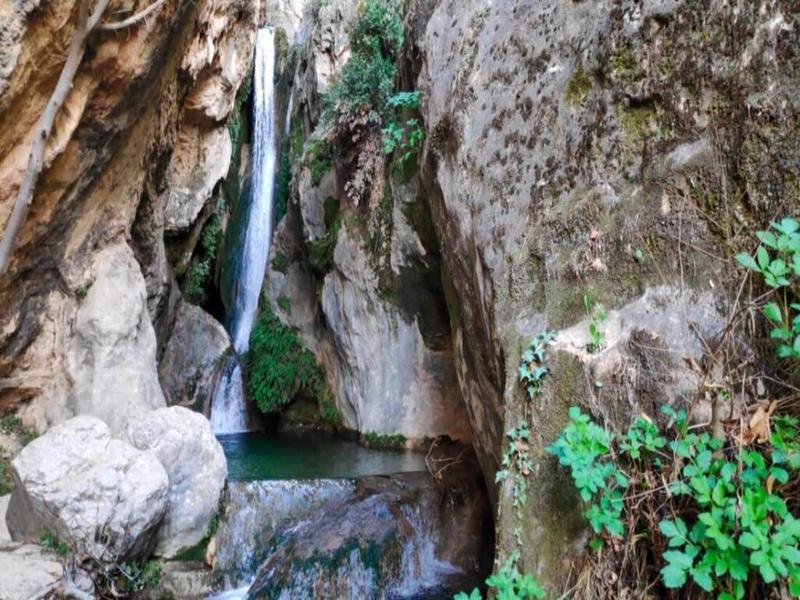 Waterfall, rocks, greenery – Loja, Granada province, Andalucía | Andaluciatours