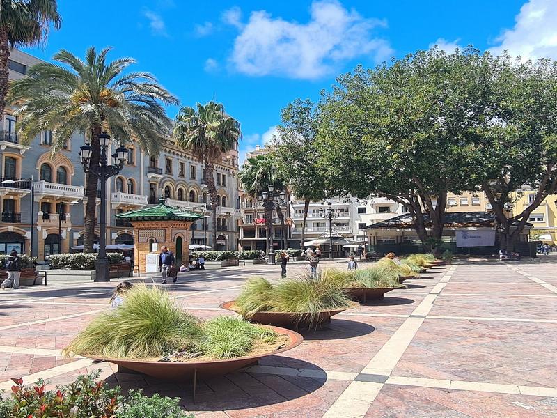 City square, palm trees, public space – Metropolitana de Huelva, Huelva province, Andalucía | Andaluciatours