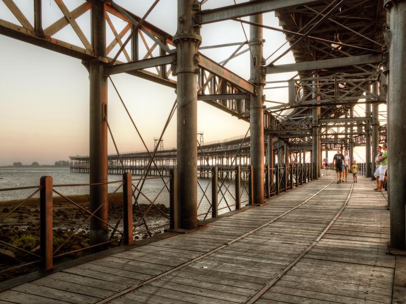 Pier, metal structure, water – Metropolitana de Huelva, Huelva province, Andalucía | Andaluciatours
