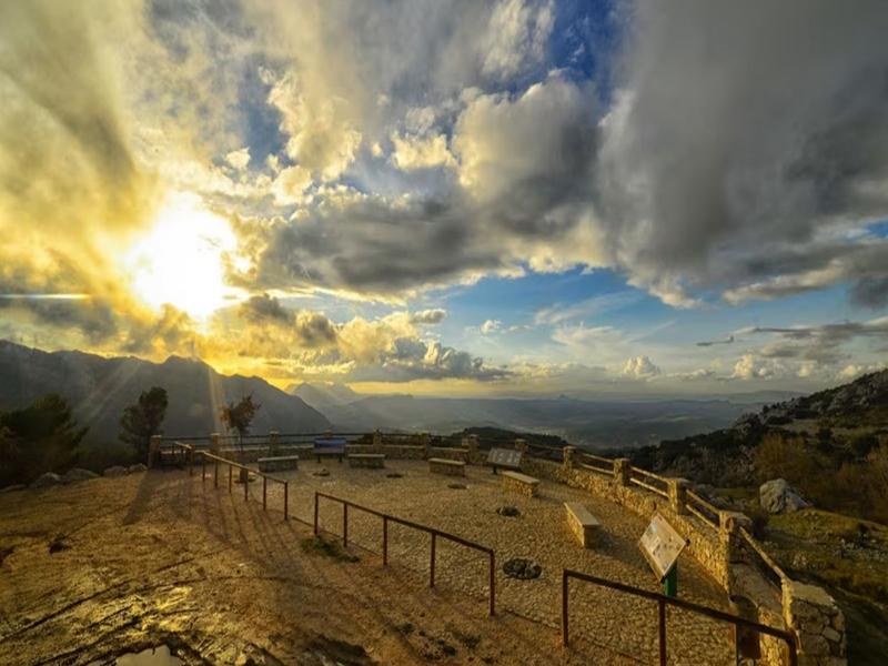 Viewpoint, mountains, clouds – Nororma, Málaga province, Andalucía | Andaluciatours