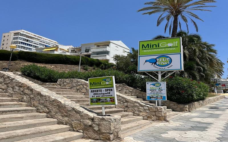 Mini golf, stairs, signage – Playa Mini Golf, Costa del Sol, Málaga | AndaluciaTours