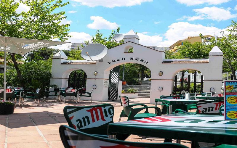 Tables, chairs, architecture – Playa Mini Golf, Costa del Sol, Málaga | AndaluciaTours