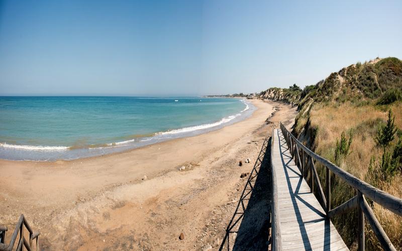 Playa de Punta Candor in Costa Noroeste, Cádiz — discover it with Andaluciatours.