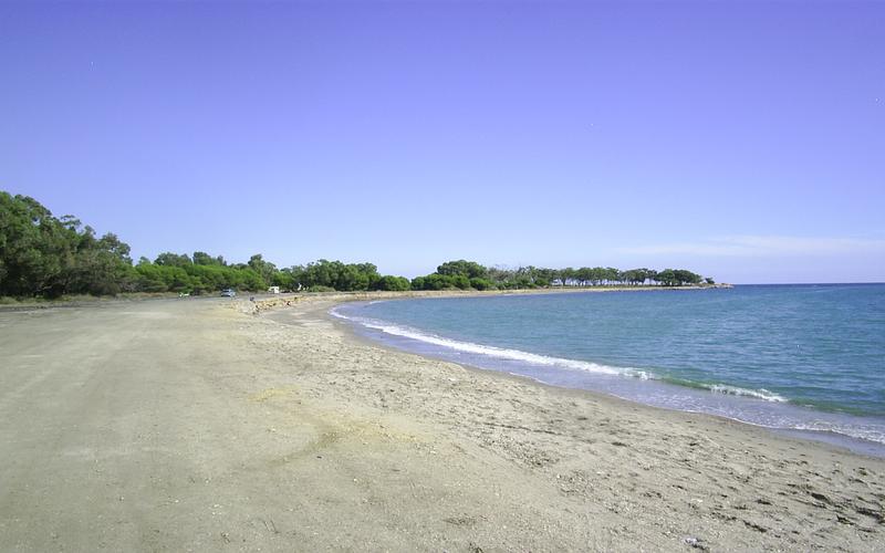 Playa de Quitapellejos in Levante Almeriense, Almería — discover it with Andaluciatours.