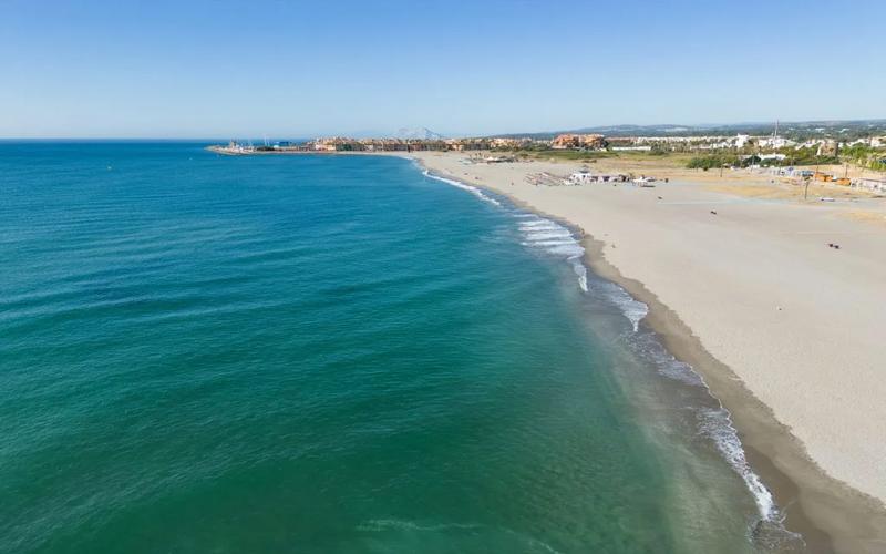 Beach, sea, coastline – Playa de Sotogrande, Campo de Gibraltar, Cádiz | Andaluciatours