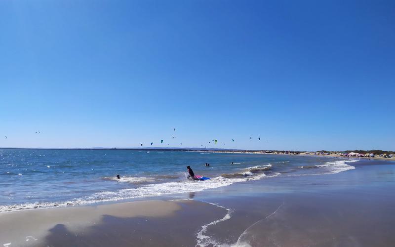 Beach, ocean, kitesurfing – Playa de la Bota, Metropolitana de Huelva, Huelva | Andaluciatours