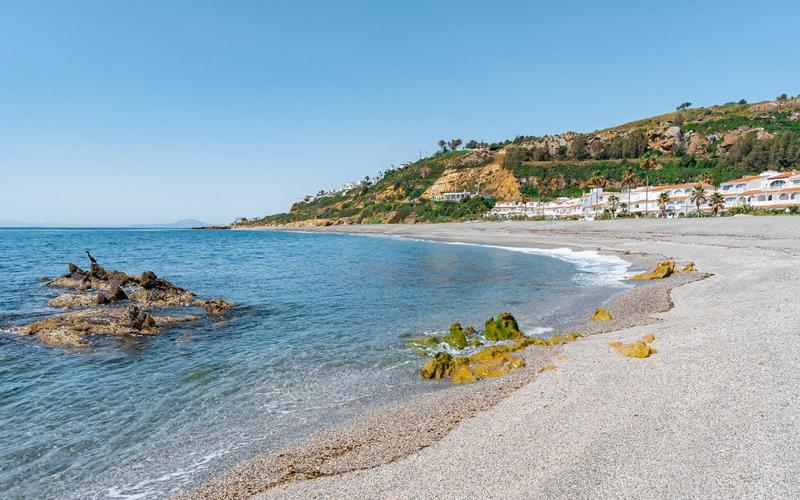Beach, sea, rocks – Playa de la Chullera, Costa del Sol, Málaga | AndaluciaTours
