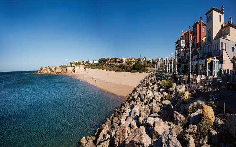Beach, ocean, rocks – Playa de la Muralla, Bahía de Cádiz, Cádiz | Andaluciatours