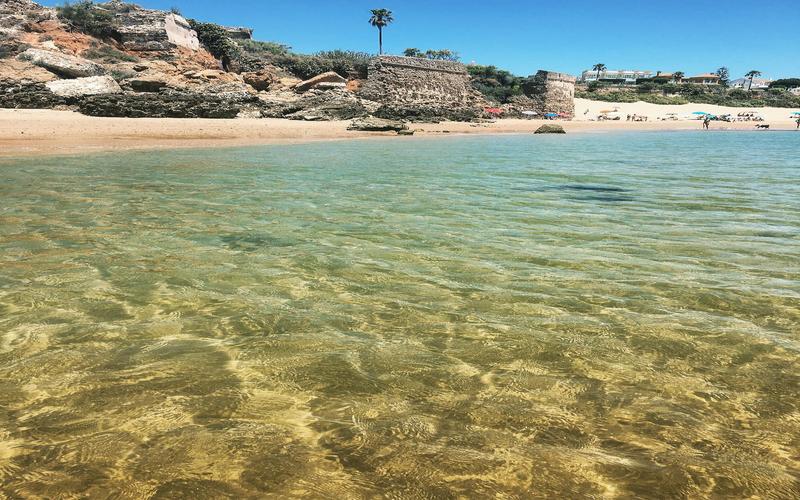 Beach, ocean, coastline – Playa de la Muralla, Bahía de Cádiz, Cádiz | Andaluciatours