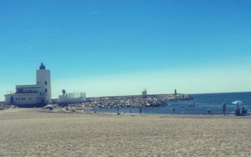 Beach, lighthouse, ocean – Playa de las Gaviotas, Costa del Sol, Málaga | Andaluciatours