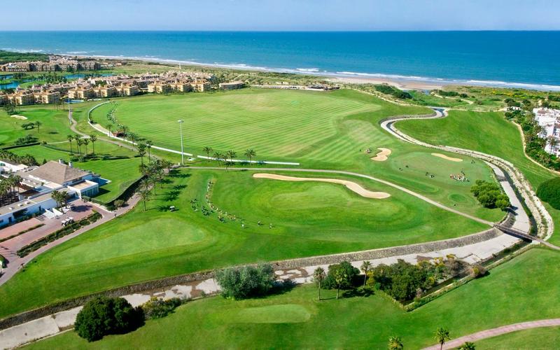 Golf course, green, water – Rota Golf Club, Costa Noroeste, Cádiz | Andaluciatours