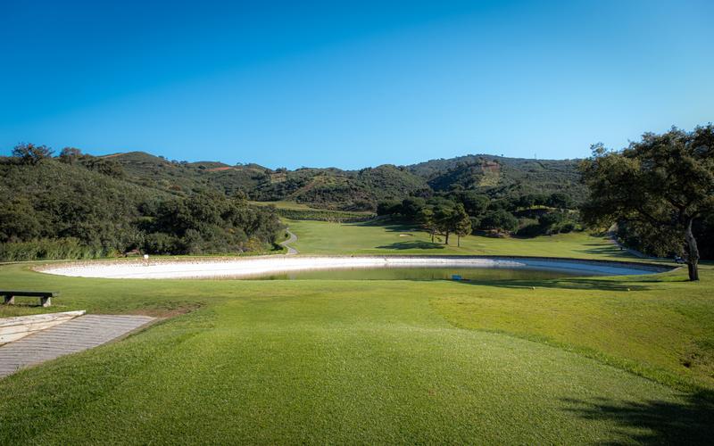 Golf course, green, sunny – Santa María Golf & Country Club, Costa del Sol, Málaga | Andaluciatours
