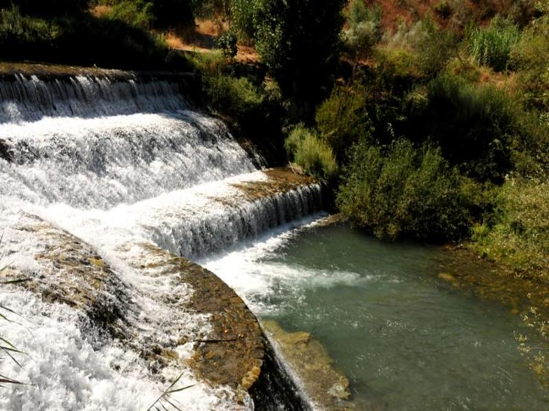 Waterfall, river, vegetation – Vega de Granada, Granada province, Andalucía | Andaluciatours